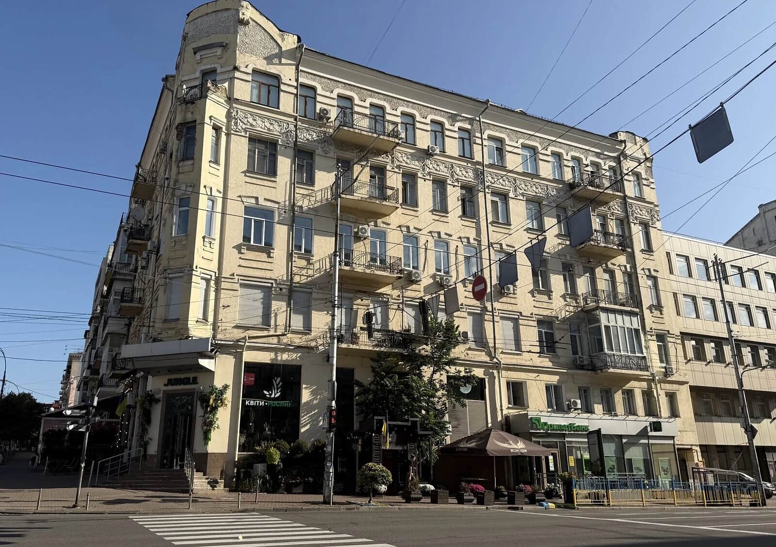 2-кімнатна квартира, Печерський: дизайнерський ремонт, стелі 3,8 м - фото 1