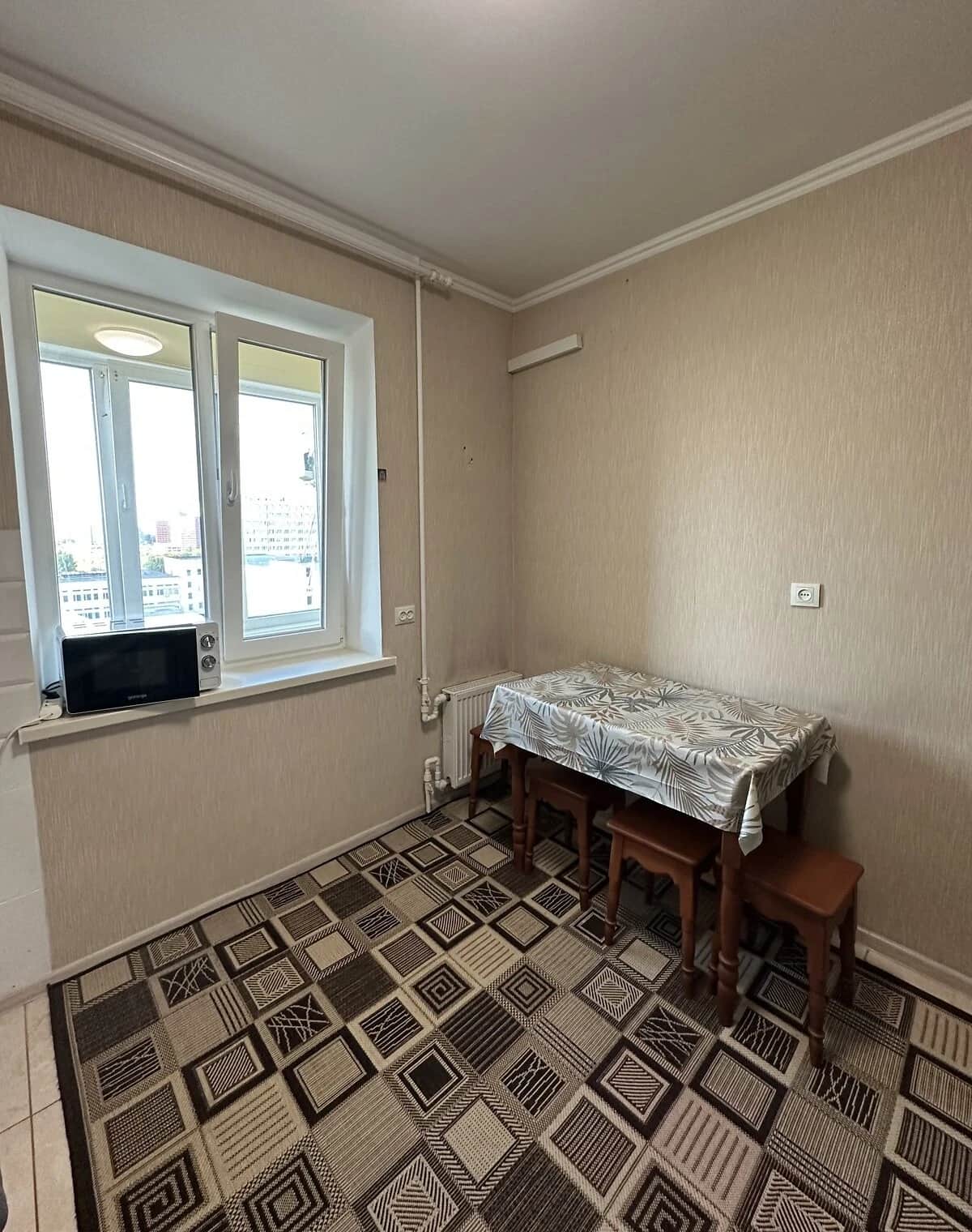 1-кімнатна квартира, Нивки: євроремонт, вода без світла - фото 2