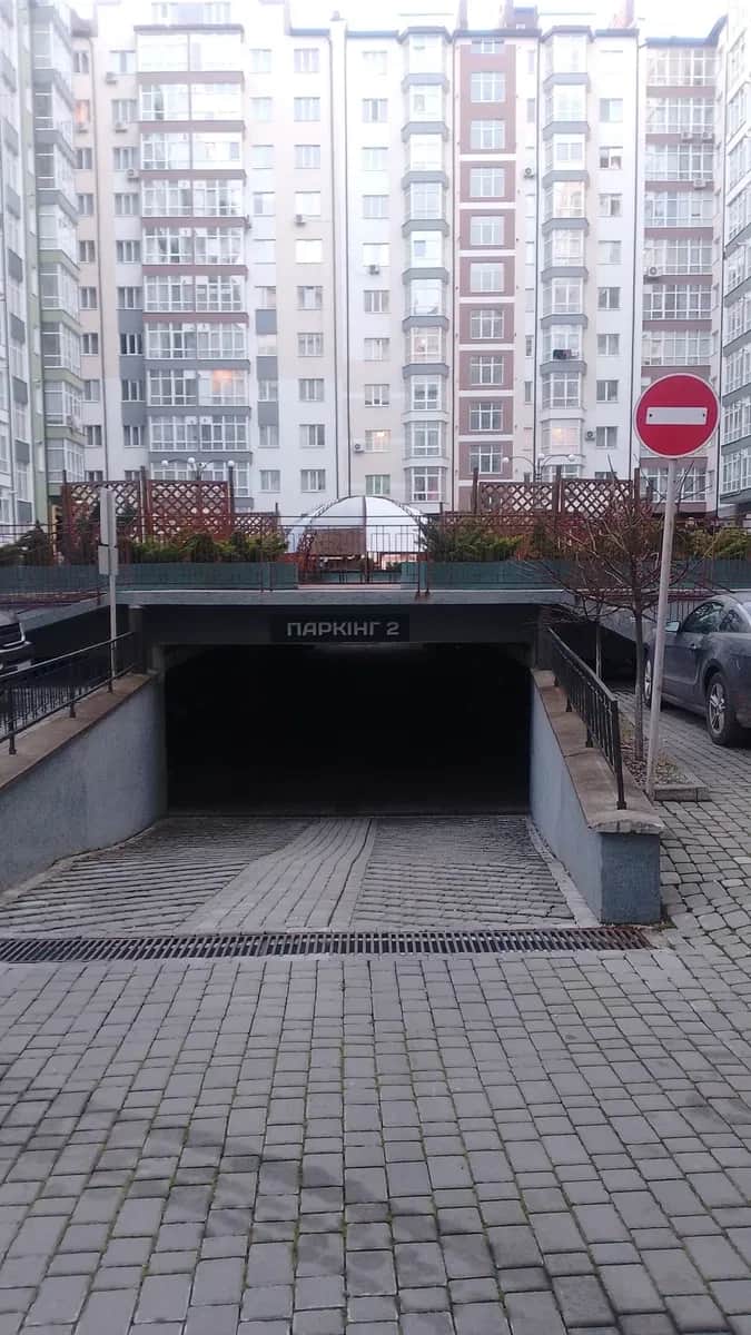 Паркомісце у ЖК Містечко Центральне: відеоспостереження, охорона - фото 2