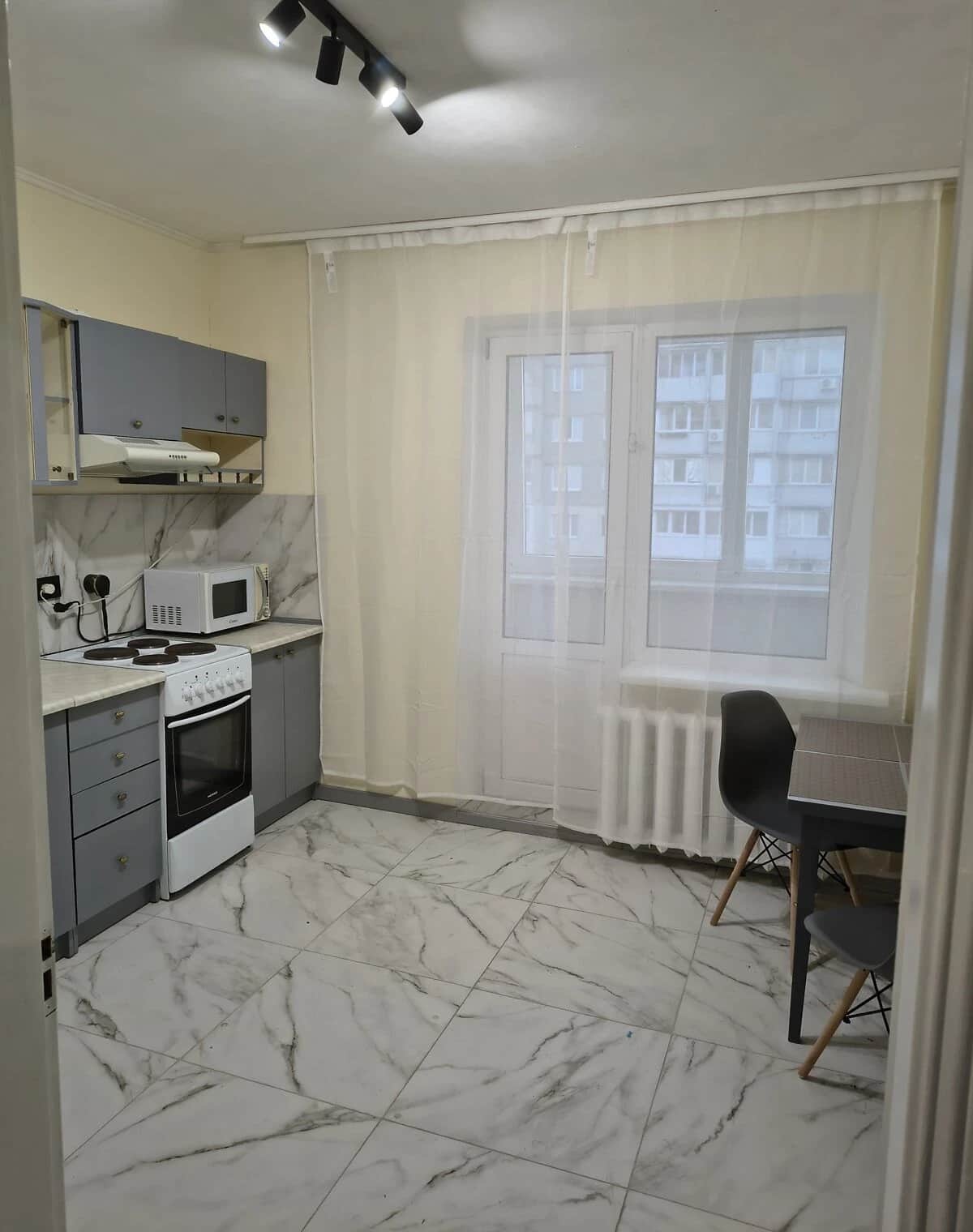 1-кімнатна квартира, Райдужний масив: євроремонт, опалення без світла - фото 1