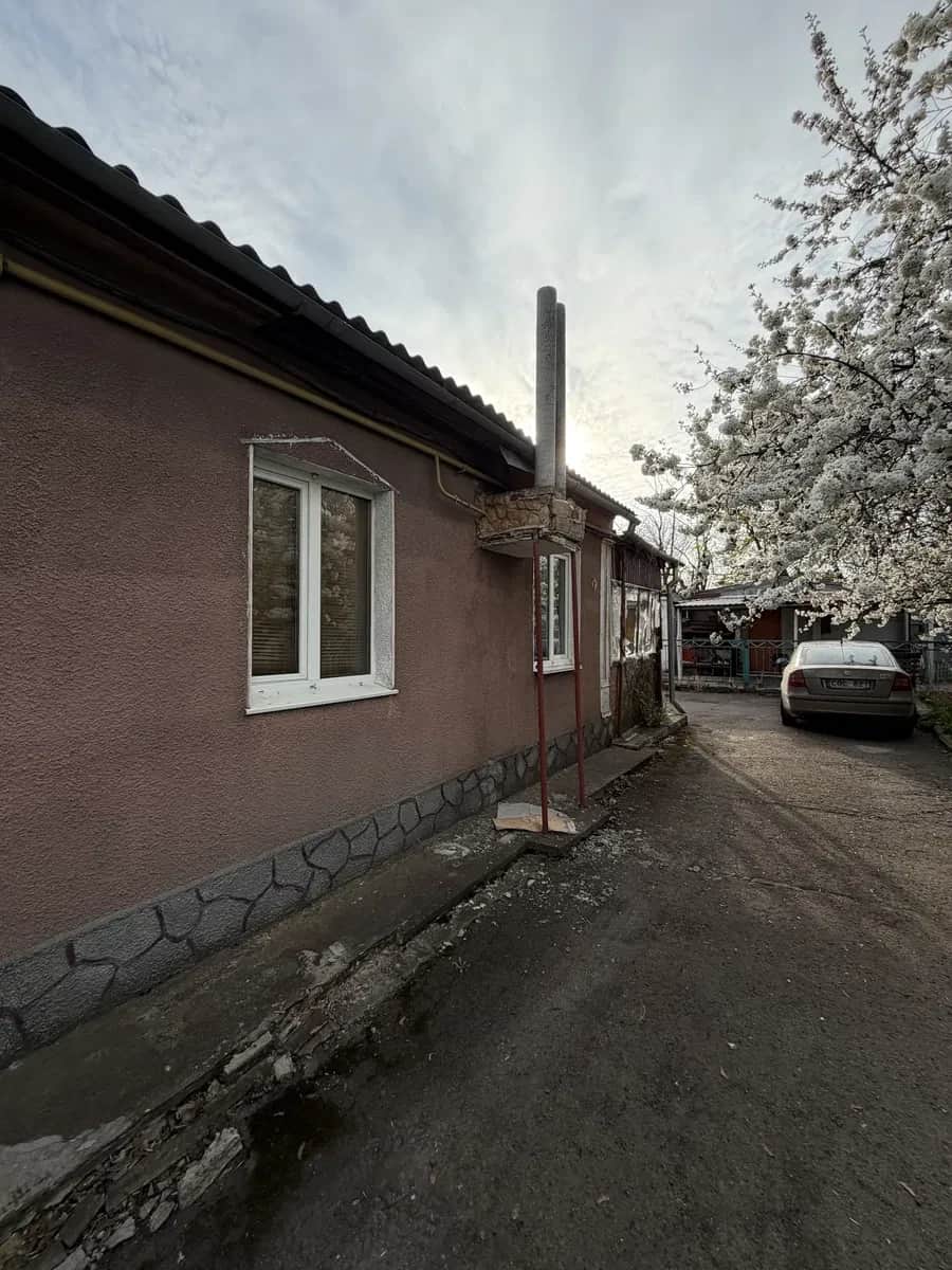 3-кімнатна квартира, Очаків: 6 соток, 2 літні будинки з терасами - фото 2