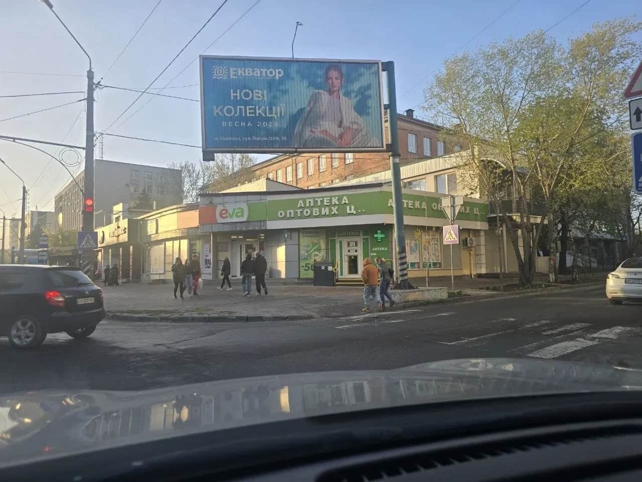 Офіс, Полтава: фасадний вхід, 50 кВт, на зупинці - фото 2