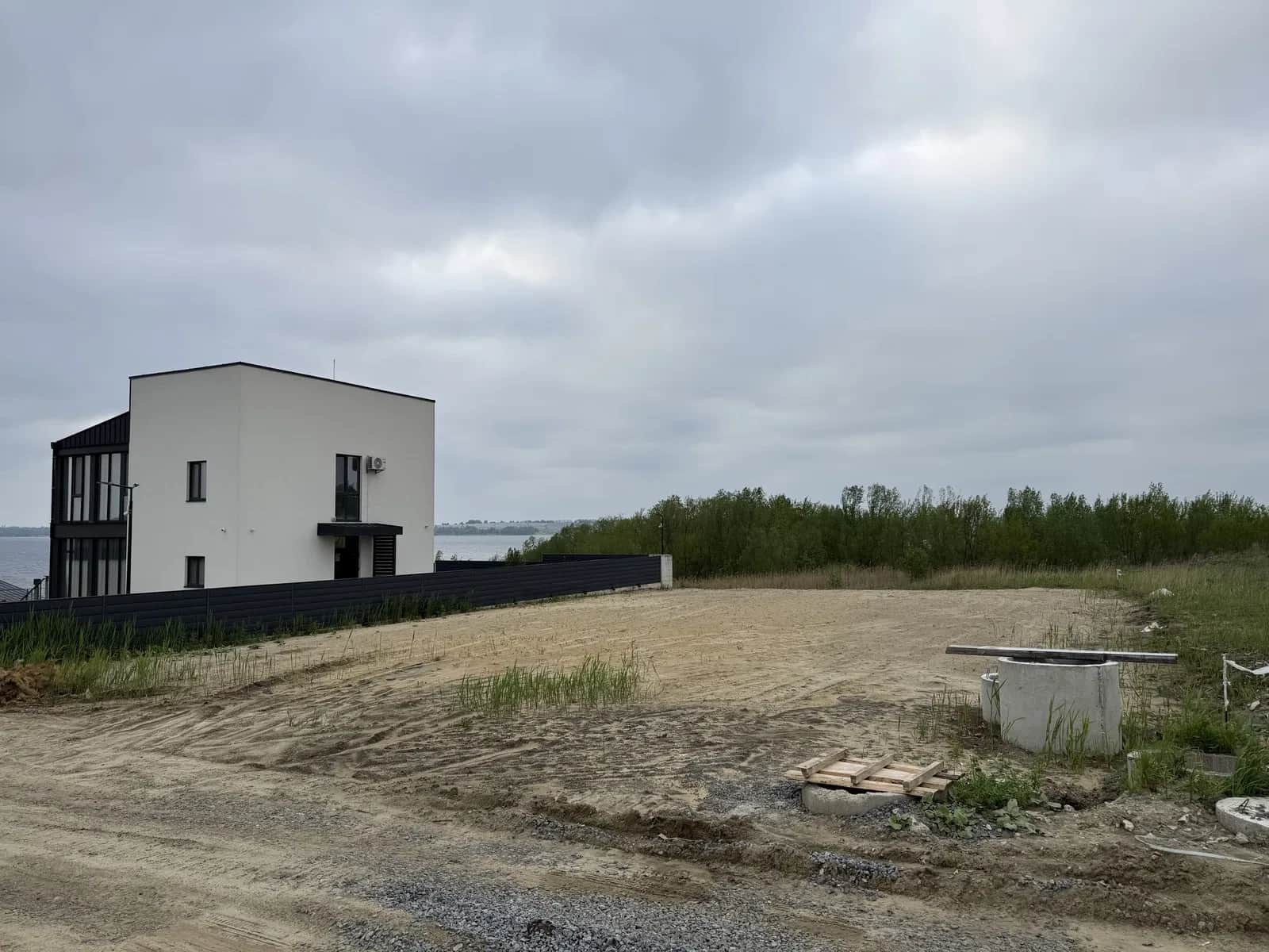 Ділянка 8 соток, Галицький: вихід до озера, електрика і вода - фото 1