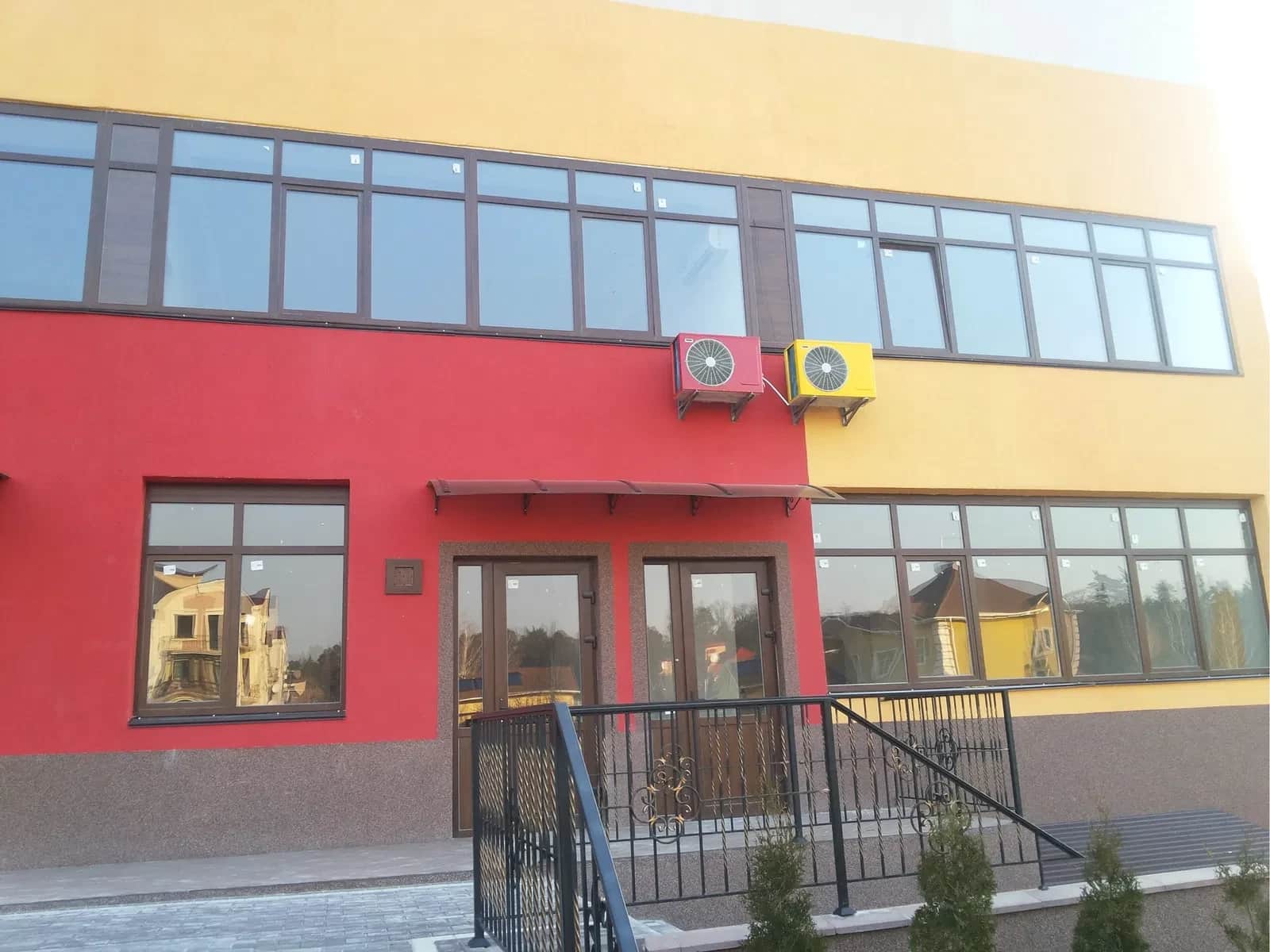Приміщення, Бровари: фасадне, під бізнес, навпроти ТЦ Термінал - фото 1