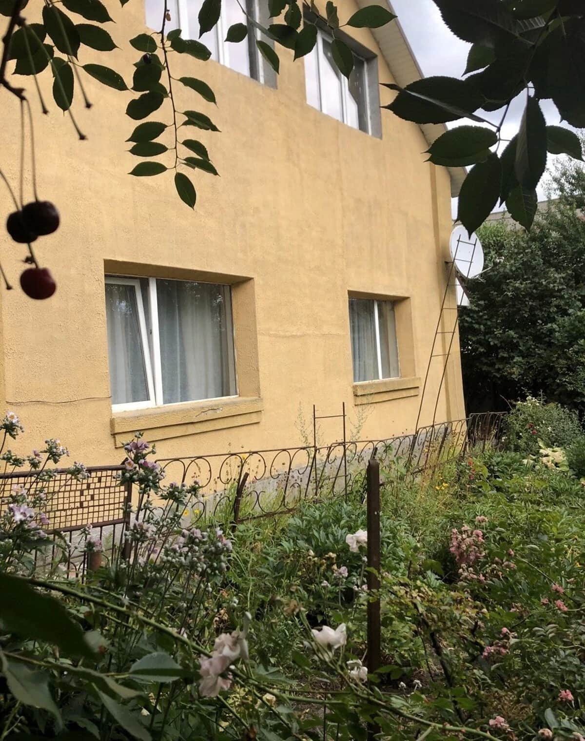 Будинок, Рівне: басейн, 6 соток, літня кухня - фото 1