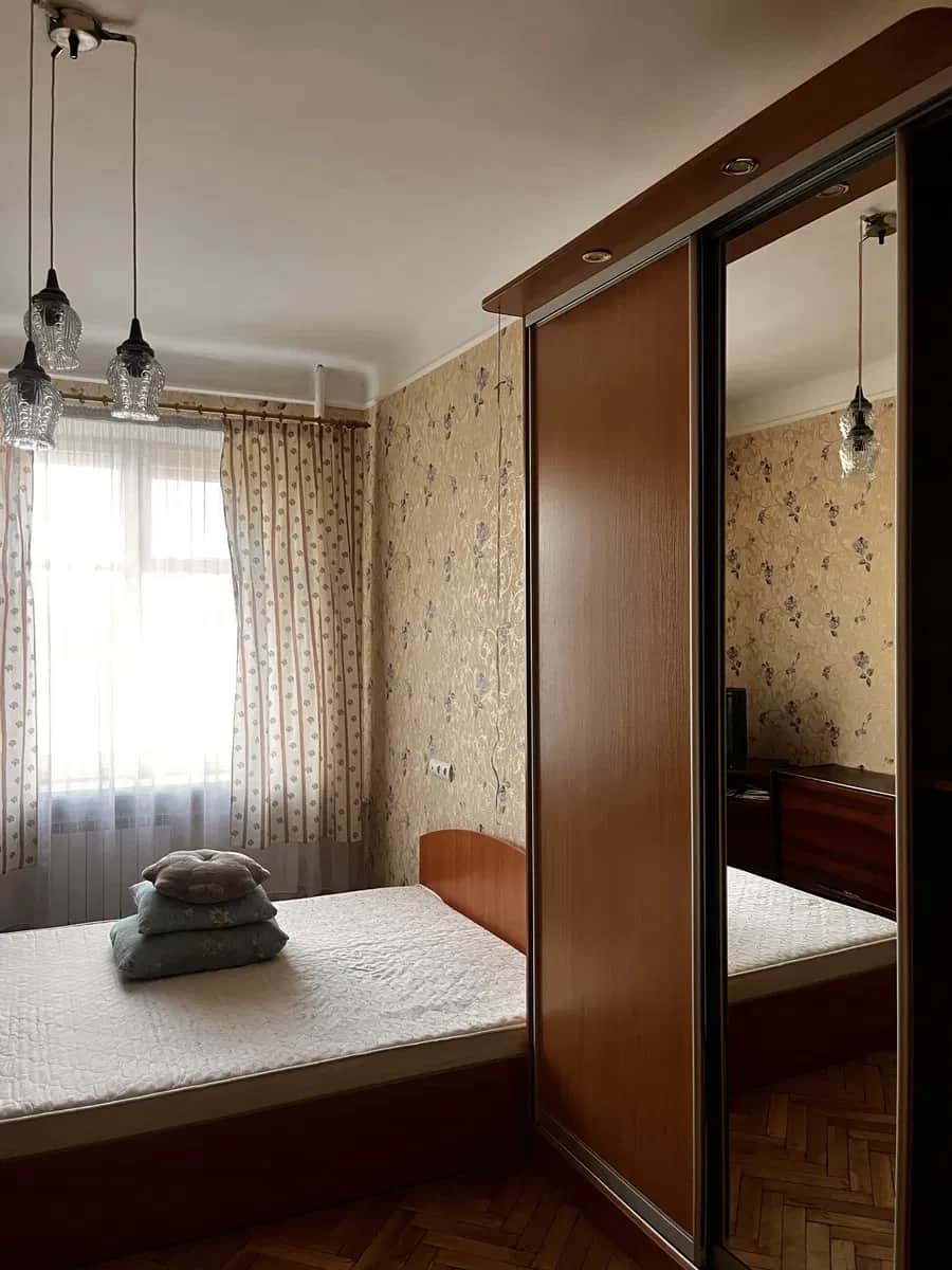 2-кімнатна квартира, Солом'янський: сталінка, зупинка 250 м - фото 1