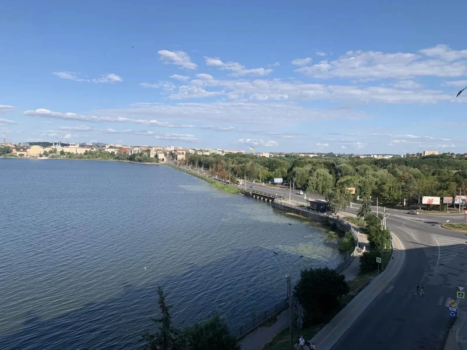 2-кімнатна квартира, Тернопіль: вид на Тернопільський став - фото 2