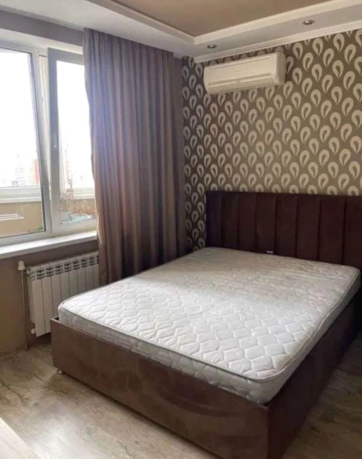 2-кімнатна квартира, Позняки: кухня-студія, ліфт працює, вода без світла - фото 1