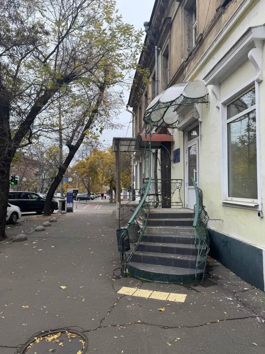 Приміщення, Приморський: фасадне, окремий вхід, світло при відключеннях - фото 1