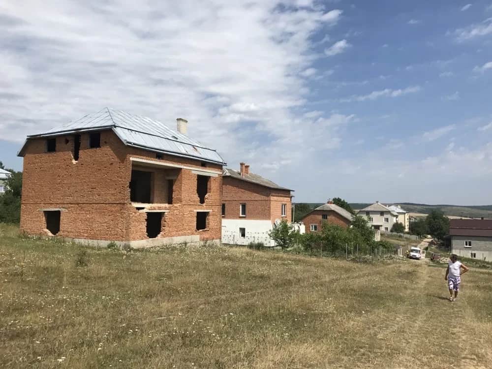 Ділянка 6 соток, Перемишляни: незакінчений будинок, ліс менше 100 м - фото 1