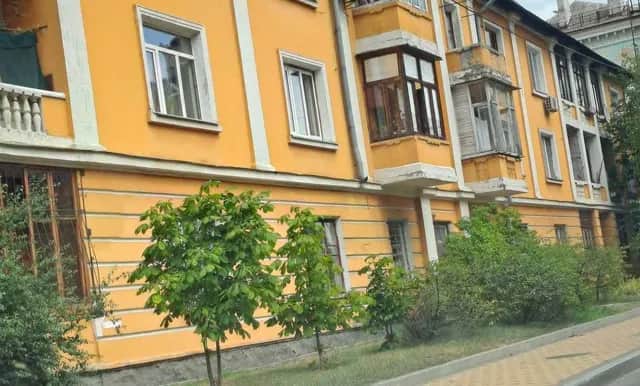 3-кімнатна квартира, Дніпровський: сталінка, газ без світла - фото 1