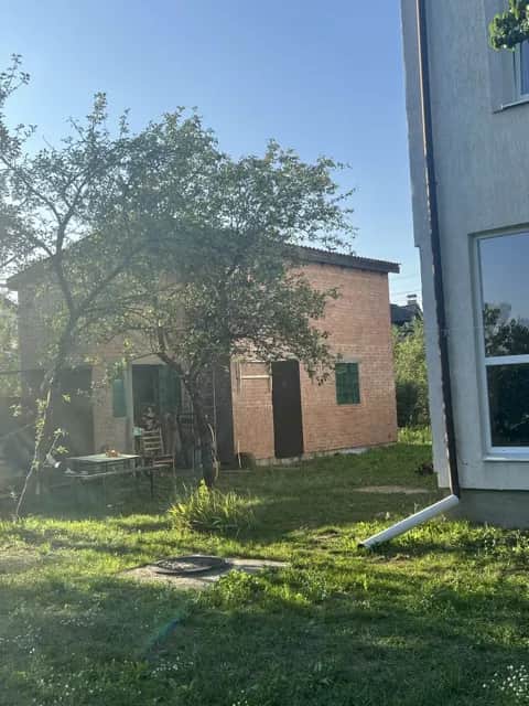 Будинок, Підрясне: 10 соток, цегляний, огорнутий лісом - фото 2