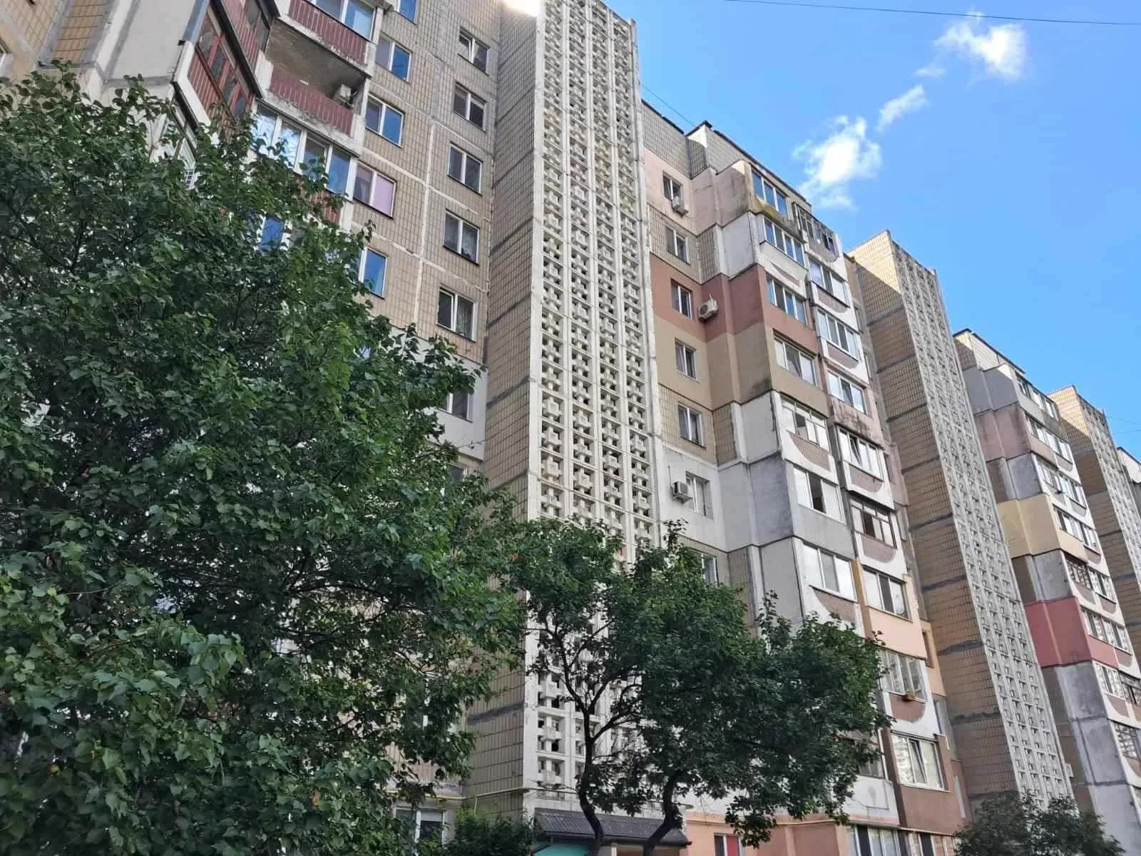 1-кімнатна квартира, Митниця: утеплений балкон, паркувальне місце - фото 2