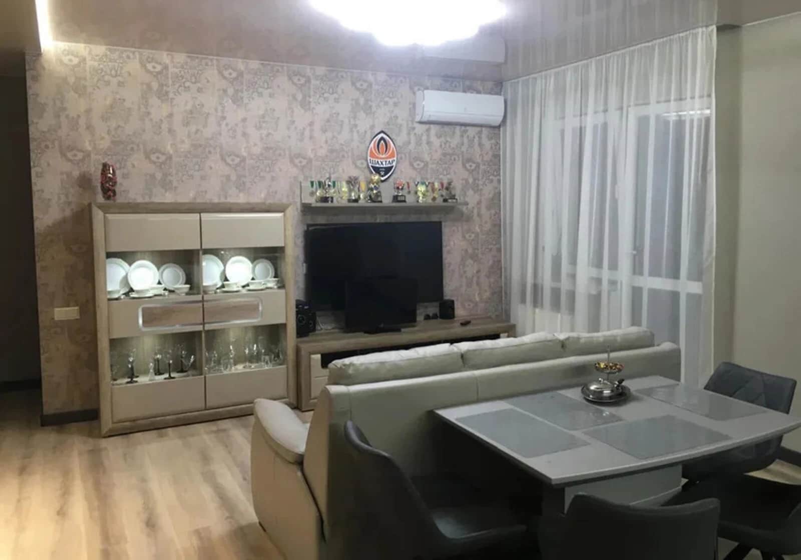 3-кімнатна квартира, вул. Нижньоключова: євроремонт, кавомашина - фото 1