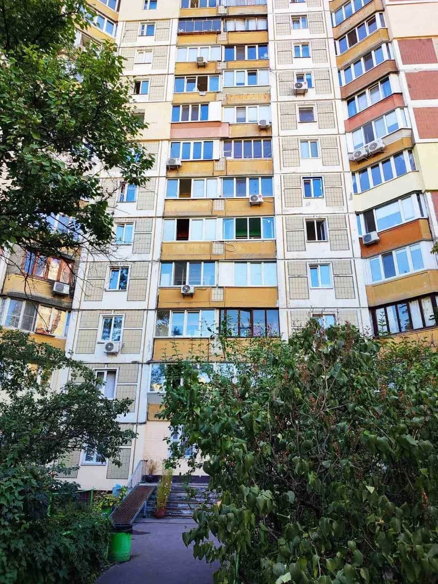 1-кімнатна квартира, Деснянський: тихий двір, метро Чернігівська 20 хв - фото 1