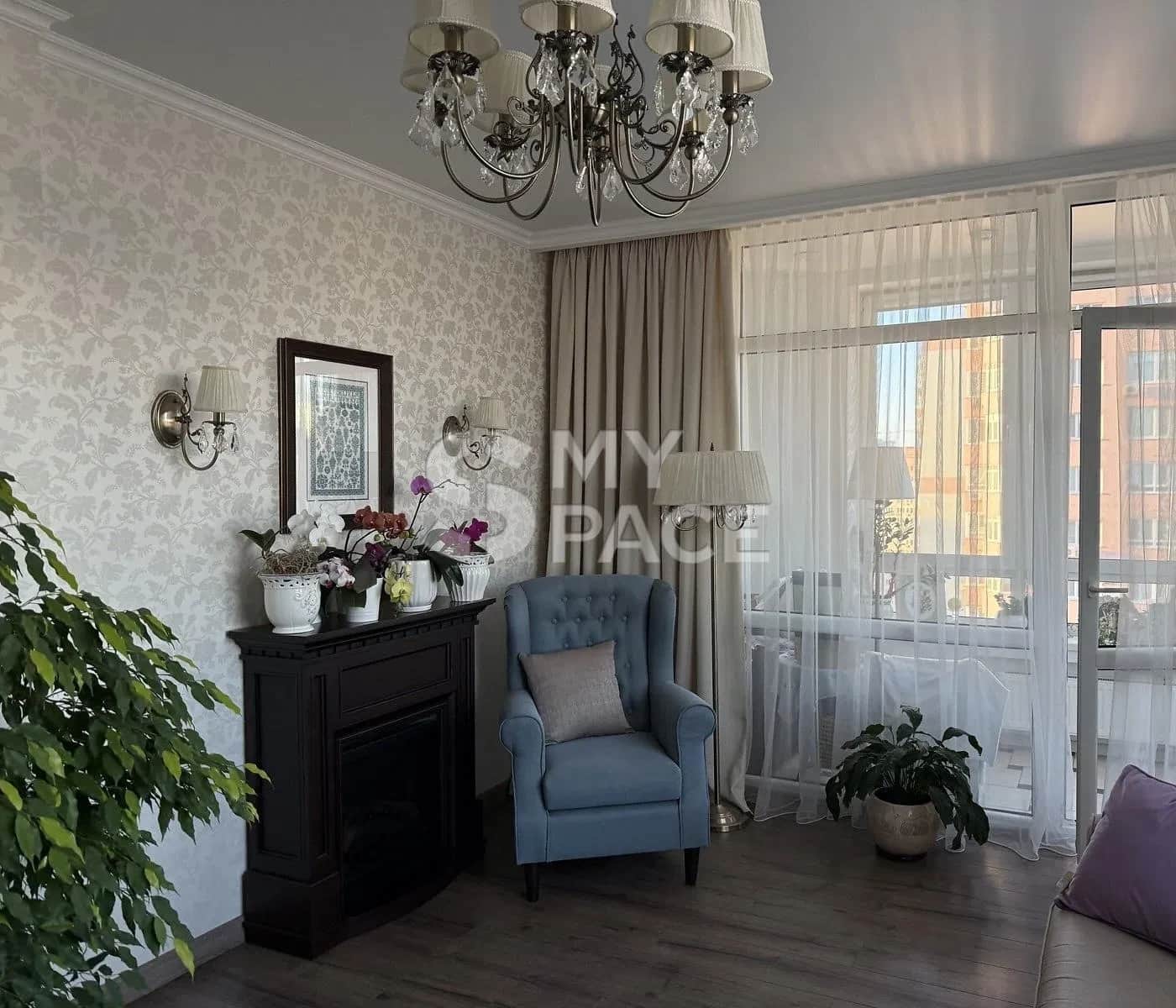 3-кімнатна квартира на Деміївці: генератор, сонячні панелі - фото 1
