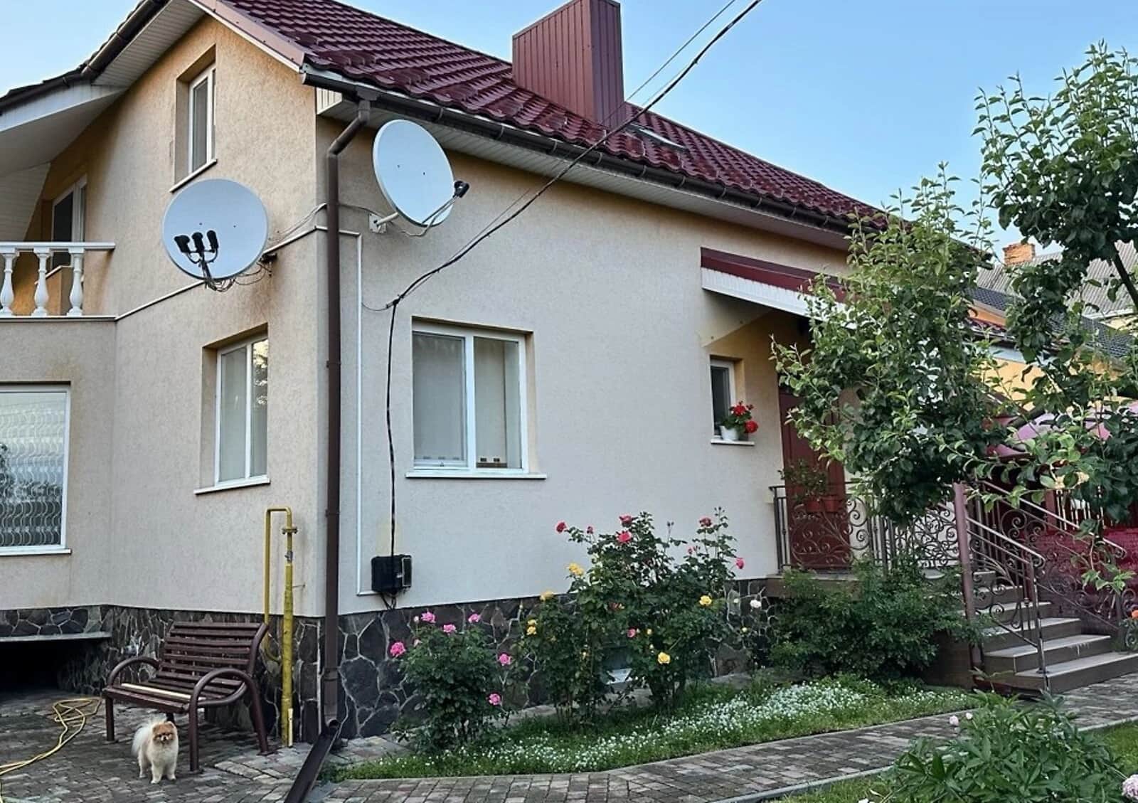 Будинок, Липини: резервне живлення, бесідка, 10 соток - фото 1