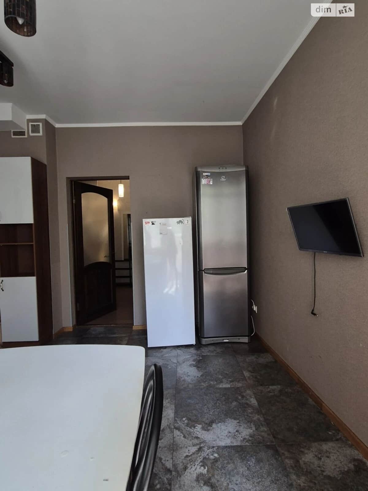 3-кімнатна квартира, Позняки: 2 санвузли, гардероб, метро Осокорки - фото 2