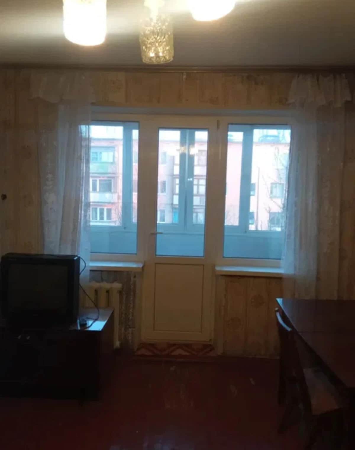 2-кімнатна квартира, Кривий Ріг: хрущовка, балкон, бойлер - фото 1