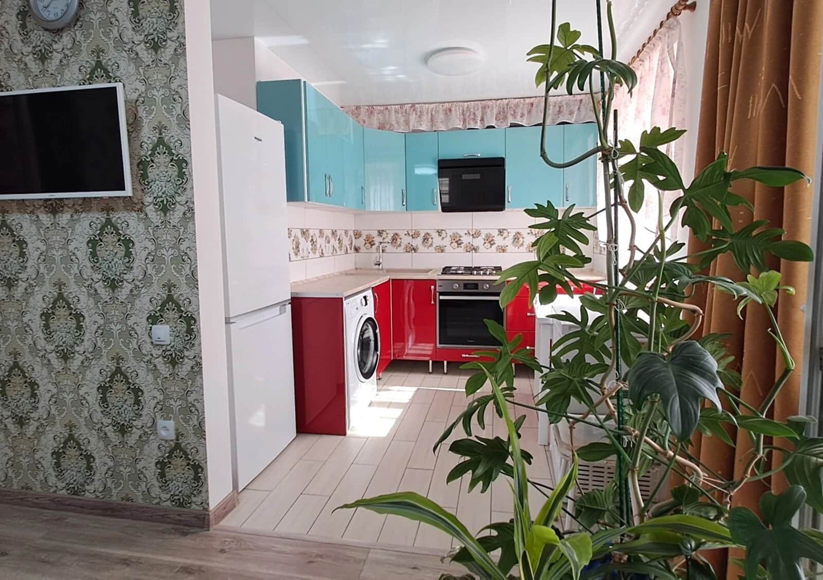 2-кімнатна квартира, Заводський: євроремонт, внутрішній двір - фото 1