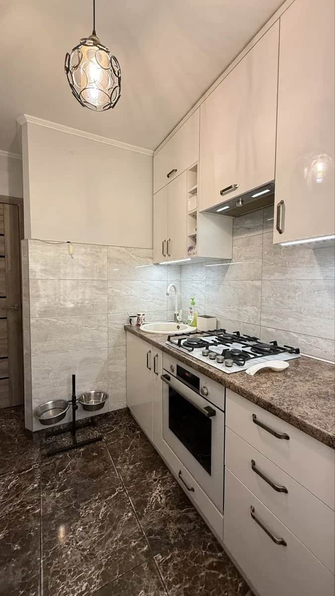 3-кімнатна квартира, Франківський: вітальня 7,3 м², 3 підвали - фото 2