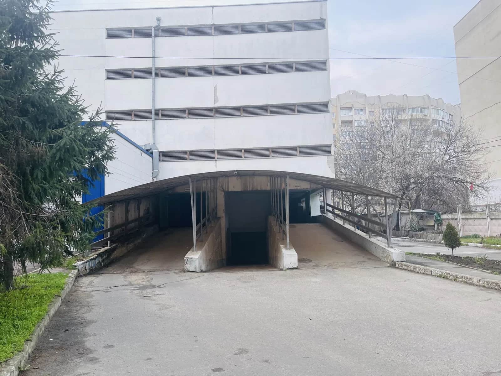 Паркомісце, Приморський: критий наземний, цілодобова охорона, торг - фото 2