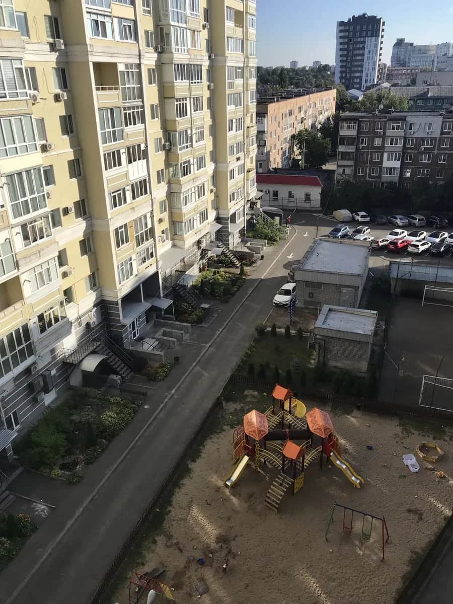 Євродвушка на вулиці Перемоги: авторський ремонт, автономне опалення - фото 2