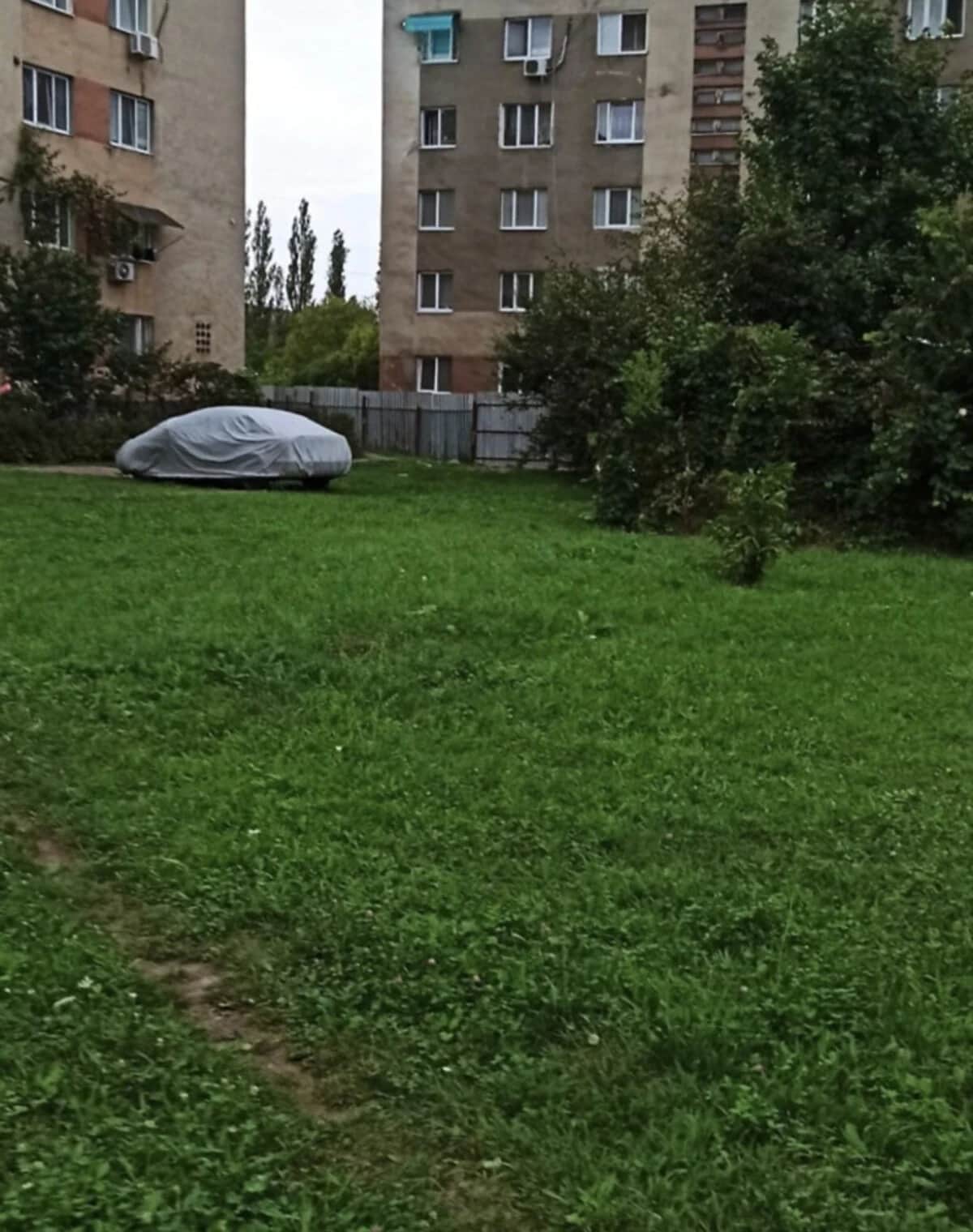 Ділянка 9.78 соток, Промисловий: під житлову забудову, торг - фото 1