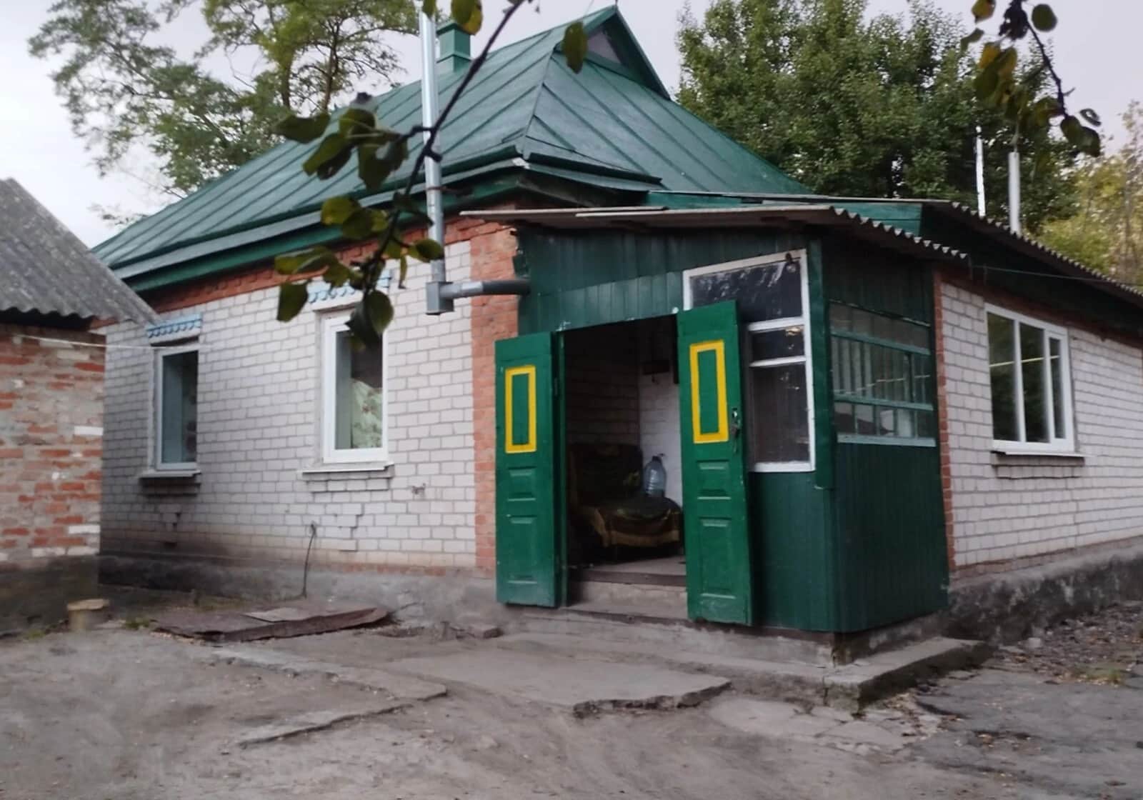 Будинок, Снітин: веранда, 30 соток, 3 спальні - фото 2