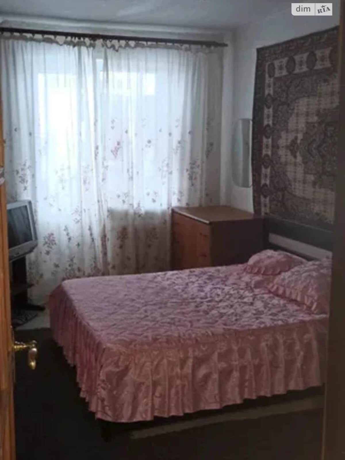 3-кімнатна квартира, Шостка: косметичний ремонт, роздільний санвузол - фото 1