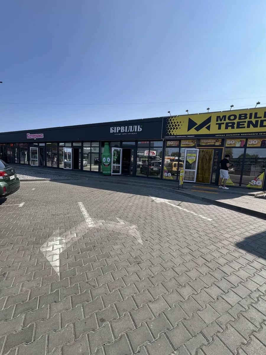 Торгові приміщення, Черняхів: до 25 кВт, три фази, АТБ поруч - фото 2
