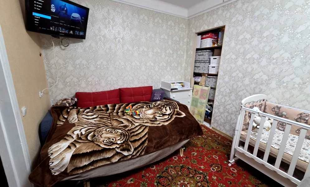 1-кімнатна квартира, Печерський: автономні опалення і вода - фото 1