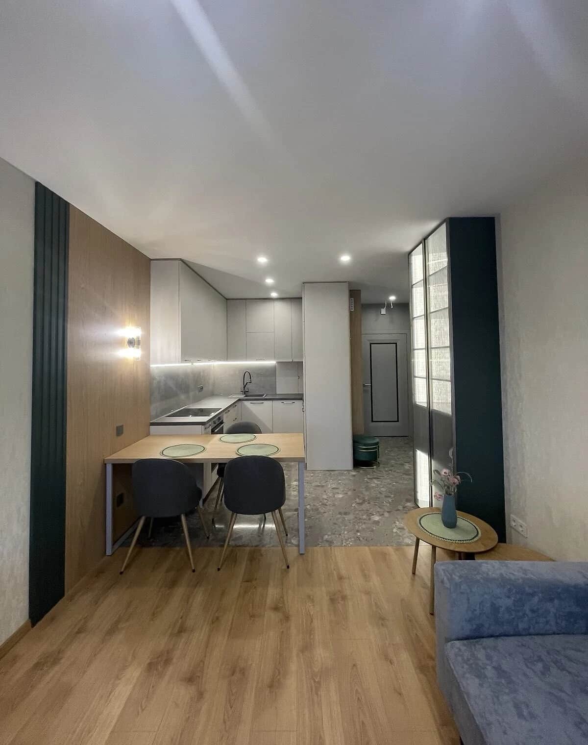 2-кімнатна квартира, Виноградар: кухня-студія, дизайнерський ремонт - фото 1