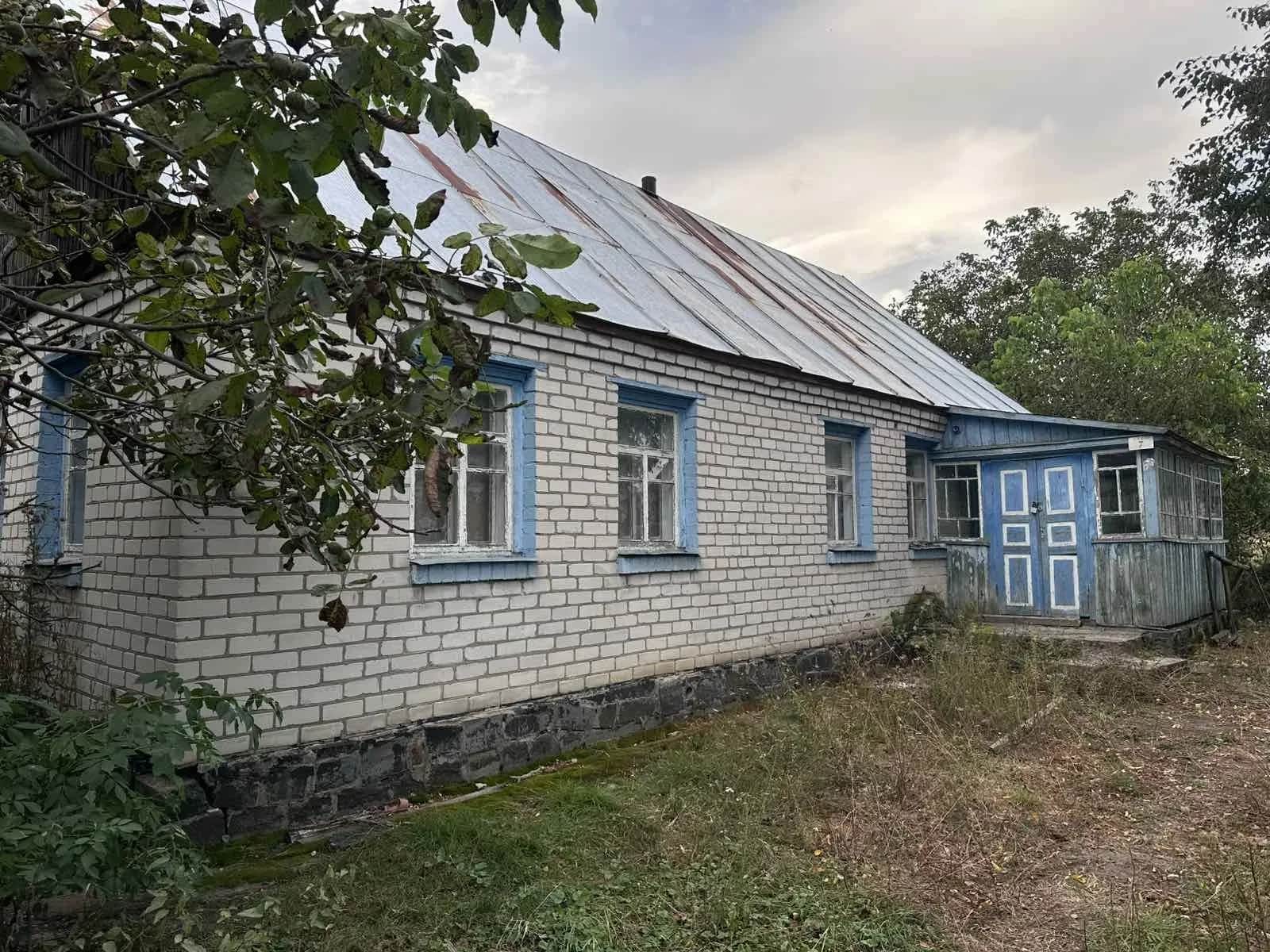 Будинок, Корчівка: 60 соток, цегляний, ліс поруч - фото 1