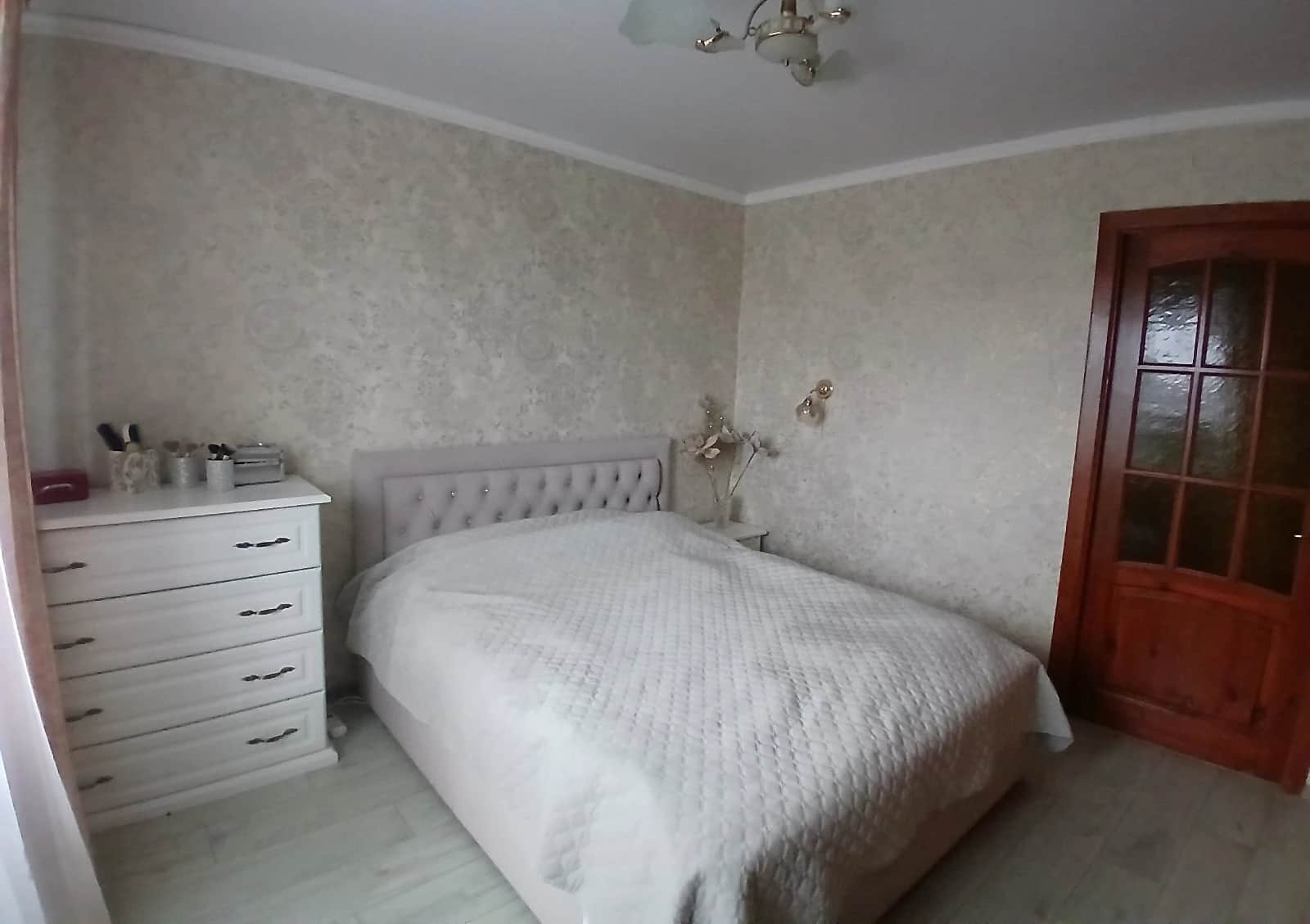 2-кімнатна квартира, Деснянський: косметичний ремонт, цегляні стіни - фото 2