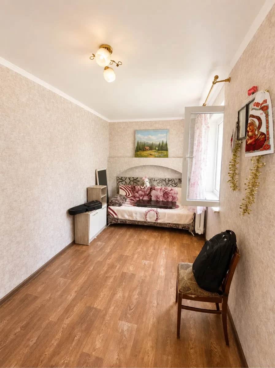 2-кімнатна квартира, Тернівський: житловий стан, засклений балкон, торг - фото 2