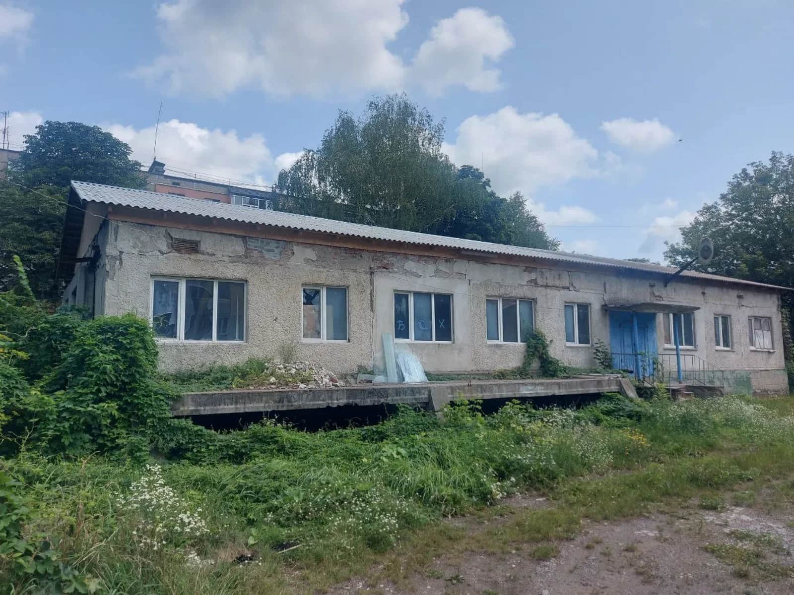 Адмінбудинок, Ніжин: рампа, 6 гаражів, 50 кВт - фото 1