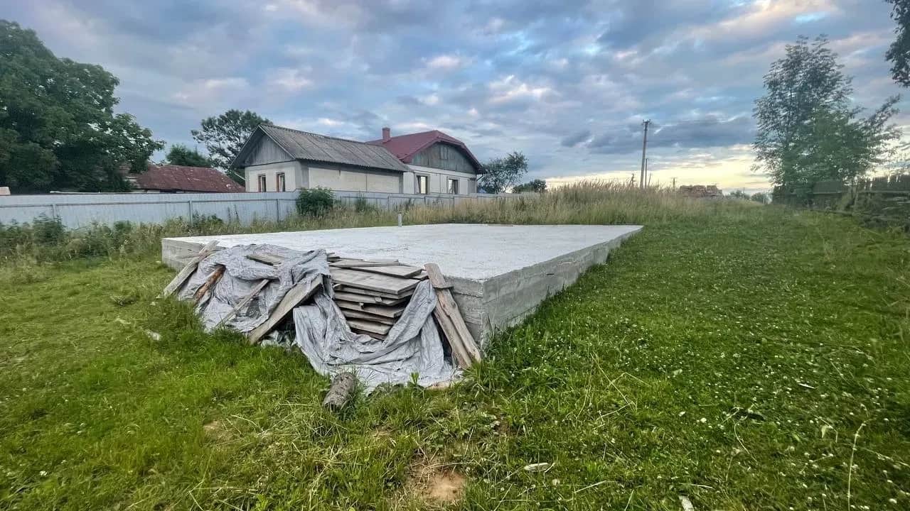 Ділянка 21 соток, Гаврилівка: фундамент 8х11 м, 2 септики - фото 1