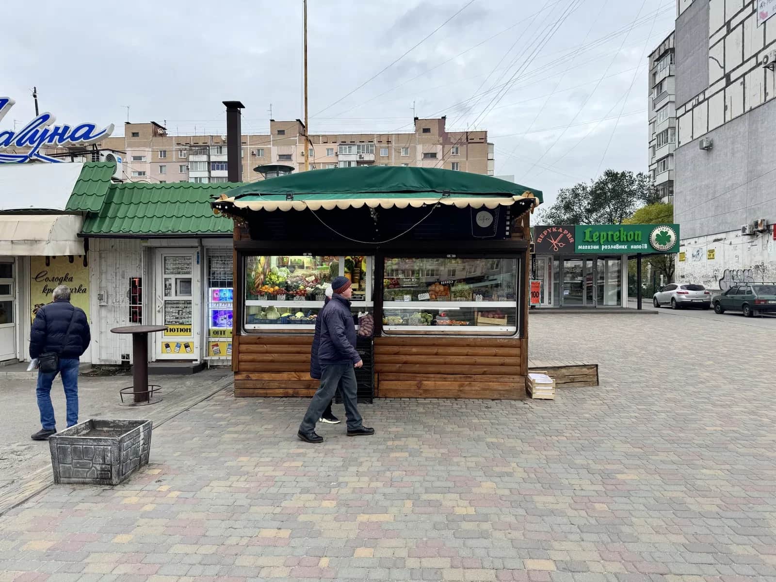 Кіоск на ринку: прохідне місце, червона лінія - фото 2