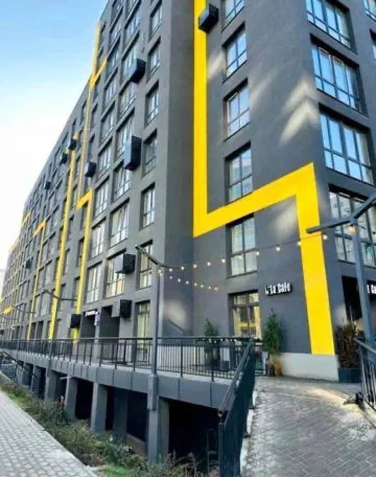 1-кімнатна квартира, Львів: будинок 2024 року, цегляні стіни - фото 2