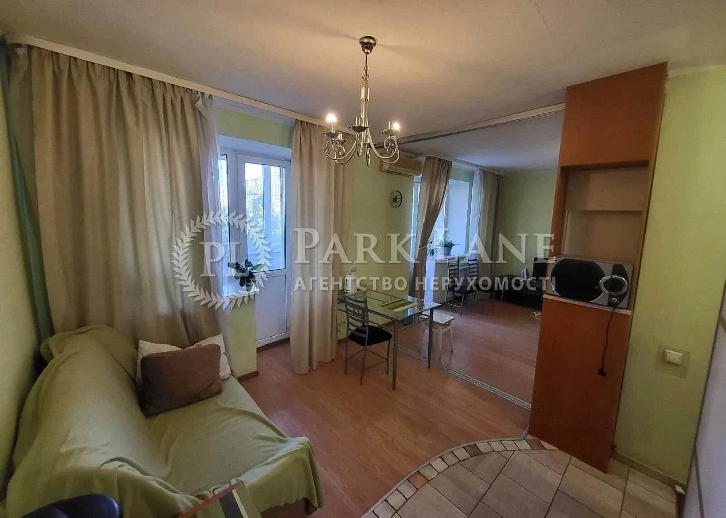 Євродвушка, Святошинський: метро Святошин 5 хв, кухня-вітальня 15 м² - фото 1