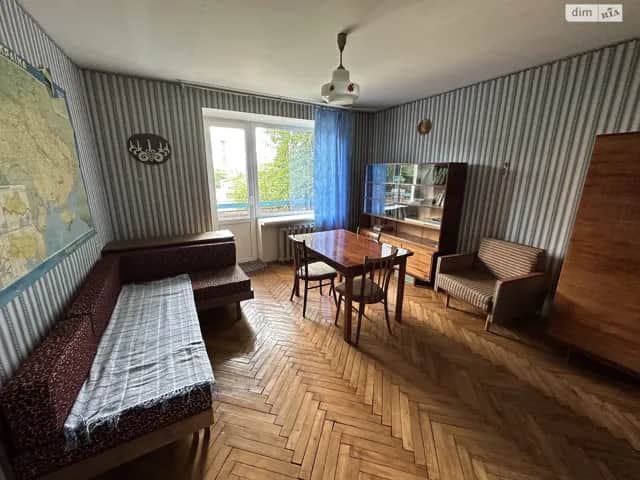 1-кімнатна квартира, вулиця Бандери: торг можливий, балкон - фото 1