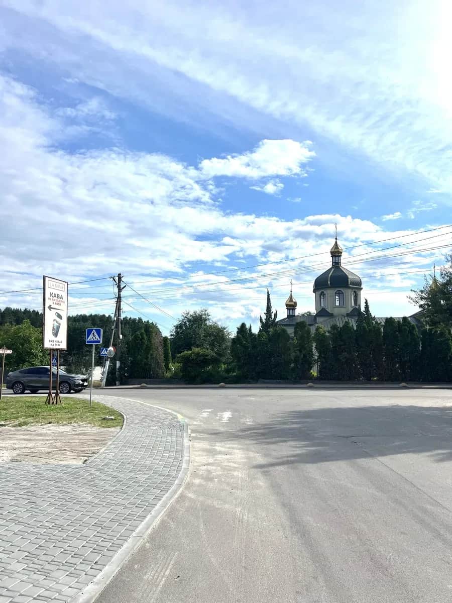 Ділянка 4.77 соток, Юрівка: газ та електрика, асфальт - фото 2