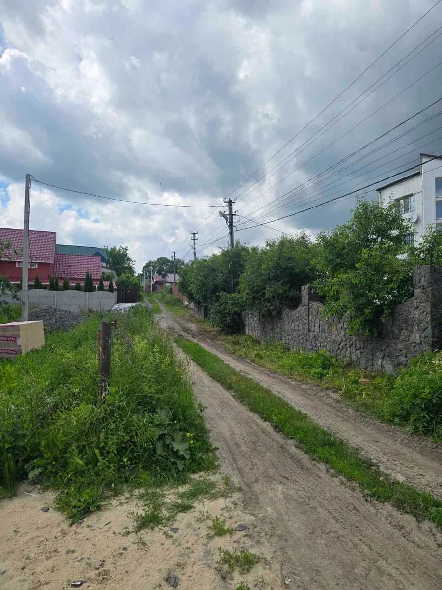 Ділянка 6 соток, Озерна: житлова забудова, міські комунікації - фото 1
