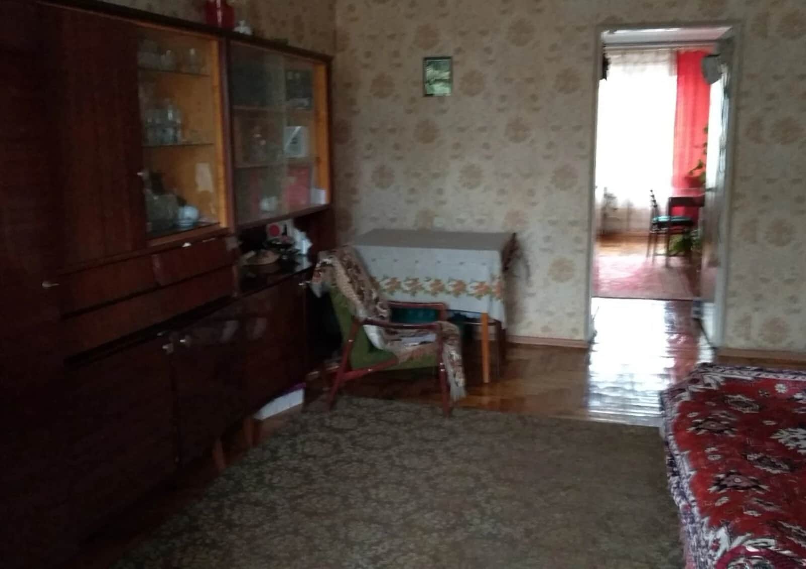 3-кімнатна квартира, Комунарський: чешка, косметичний ремонт - фото 1