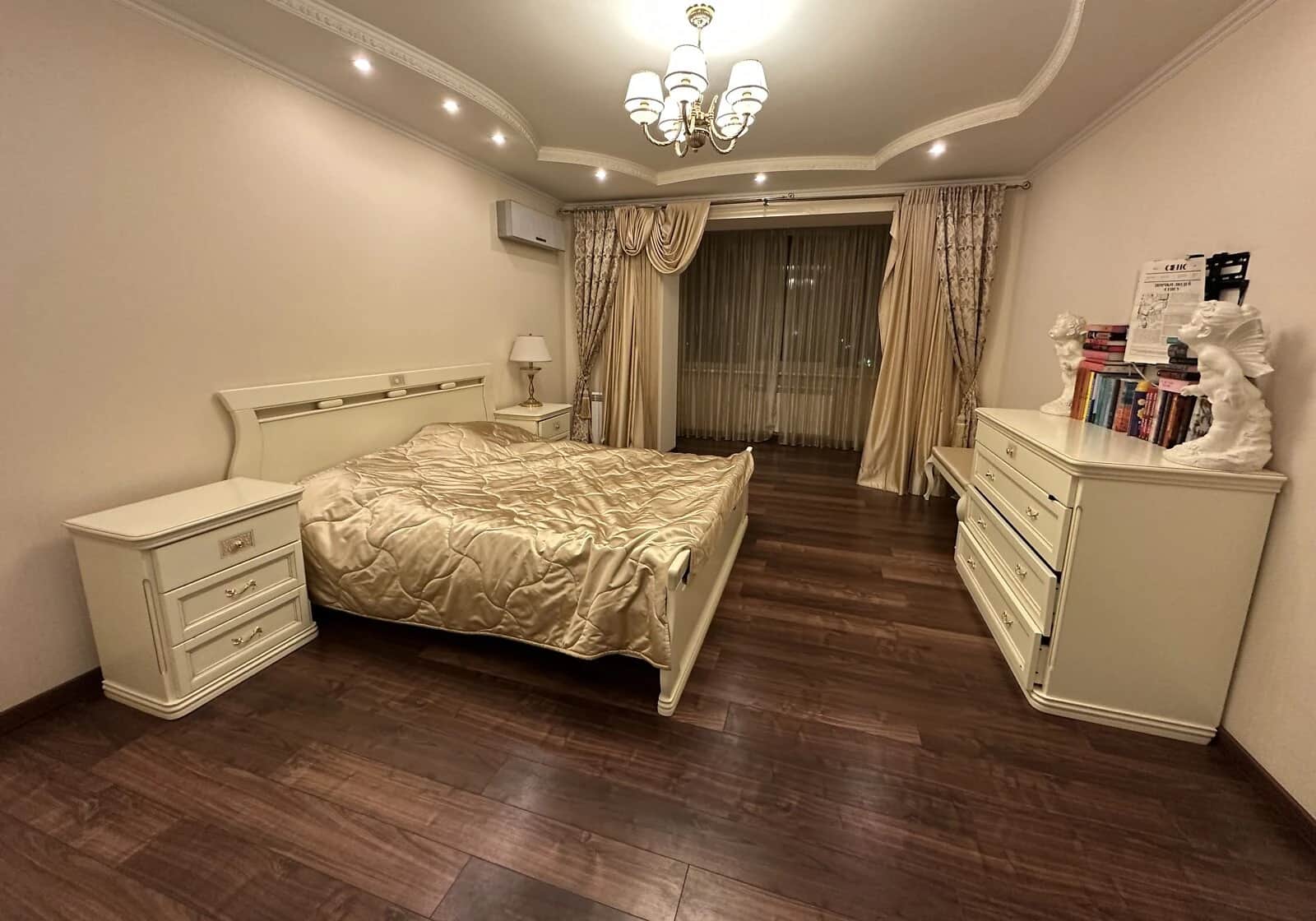 4-кімнатна квартира, Автозаводський: паркомісце, автономна котельня - фото 1