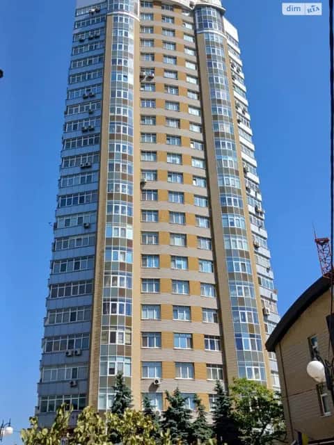 Офіс, Оболонь: open space, інтернет і ліфт без світла - фото 2
