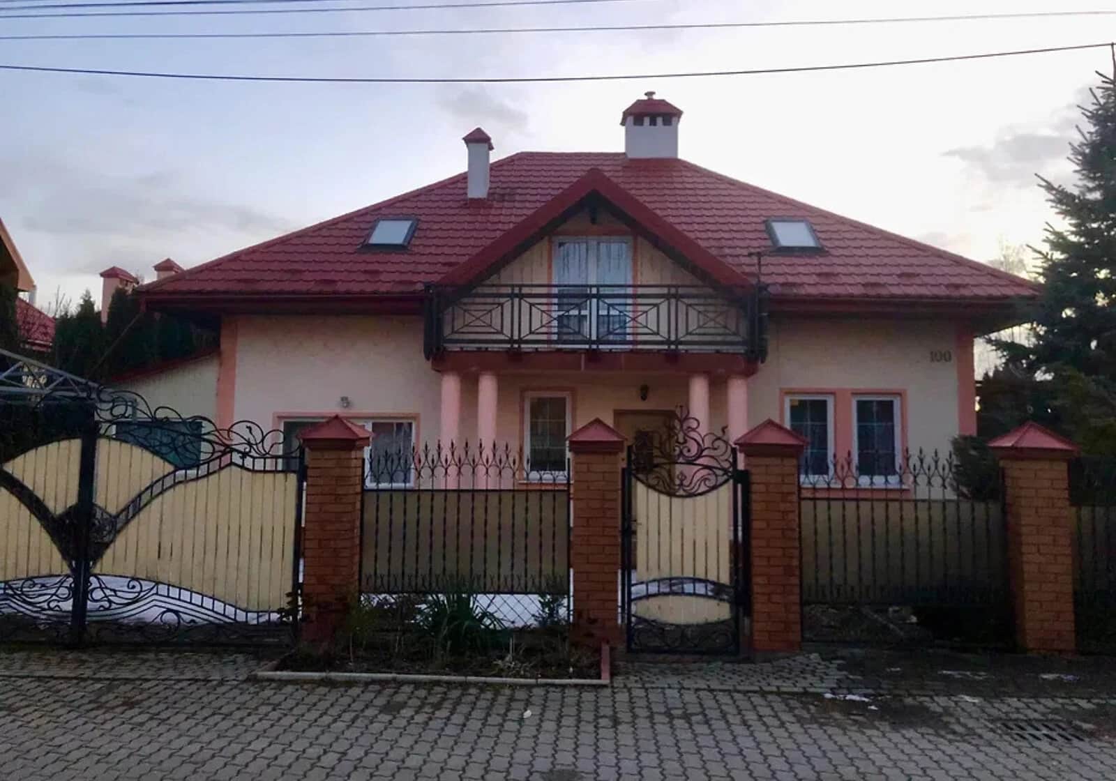 Будинок, Івано-Франківськ: 3 санвузли, 6 соток, переуступка - фото 1