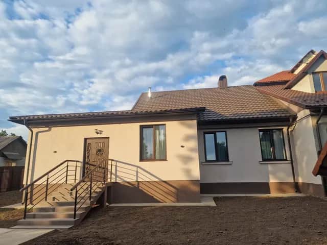 3-кімнатна квартира, Чернівці: євроремонт, окремий двір - фото 1