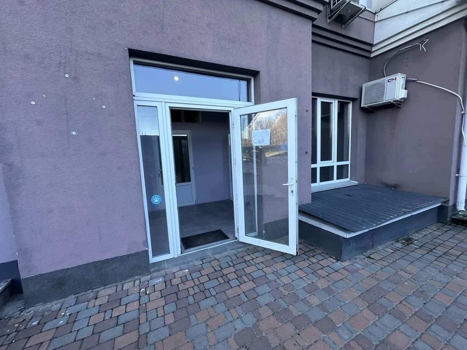 Приміщення у ЖК Каховська: фасадний вхід, 10 хв до метро Лівобережна - фото 1